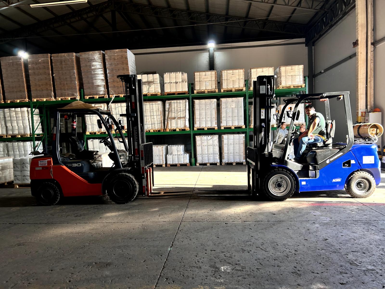 A Importância da Empilhadeira no Agronegócio: Eficiência e Produtividade no Campo